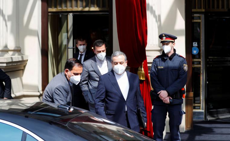 وسائل اعلام المحافظين في إيران تشكك في رئيس الوفد المفاوض عباس عراقجي 