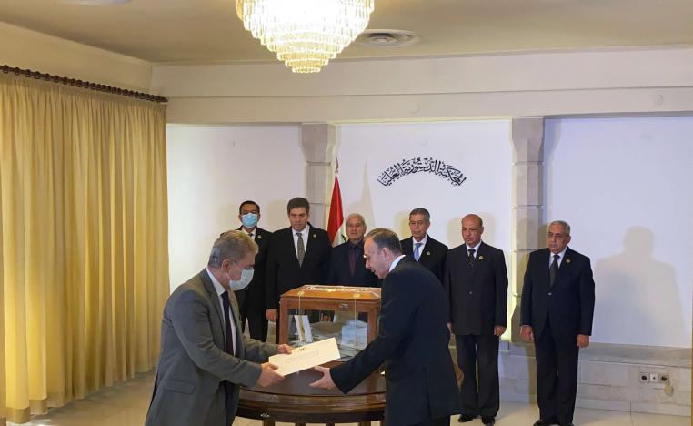 المرشحون للانتخابات الرئاسية في سوريا بمقر المحكمة الدستورية