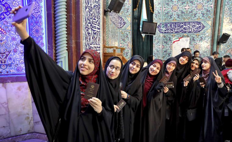 الصراع يحتدم بين المحافظين والمتشددين في إيران