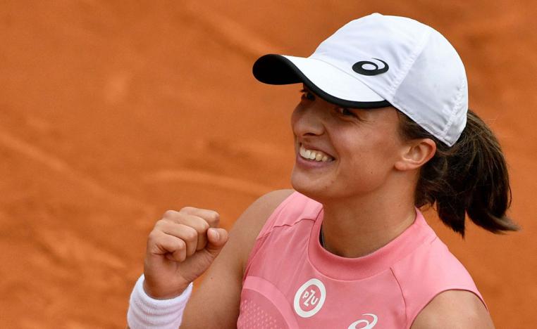 لاعبة التنس البولندية تستهل مشوارها امام صديقتها السلوفينية كايا يوفان