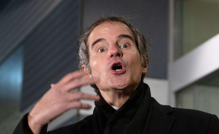 غروسي يجري محادثات في طهران لتمديد اتفاق الرقابة