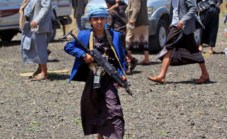 الحوثيون يستقدمون حشودا من المسلحين بينهم أطفال في محاولة لكسب معركة مأرب