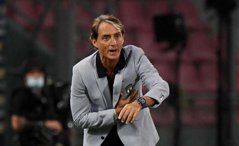 مانشيني يقود المنتخب الايطالي للفوز المثالي بالتصفيات