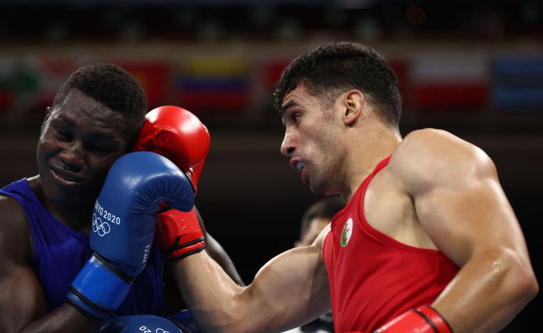 الملاكم الجزائري يفوت فرصة الانتقام على غريمه الاوغندي