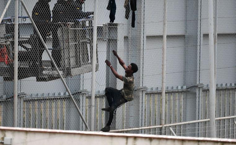 محاولات لا تهدأ من قبل مهاجرين للعبور إلى جيب سبتة ومليلية