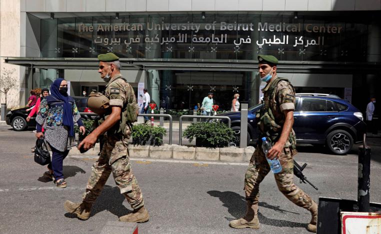 جنود لبنانيون في دورية وسط بيروت