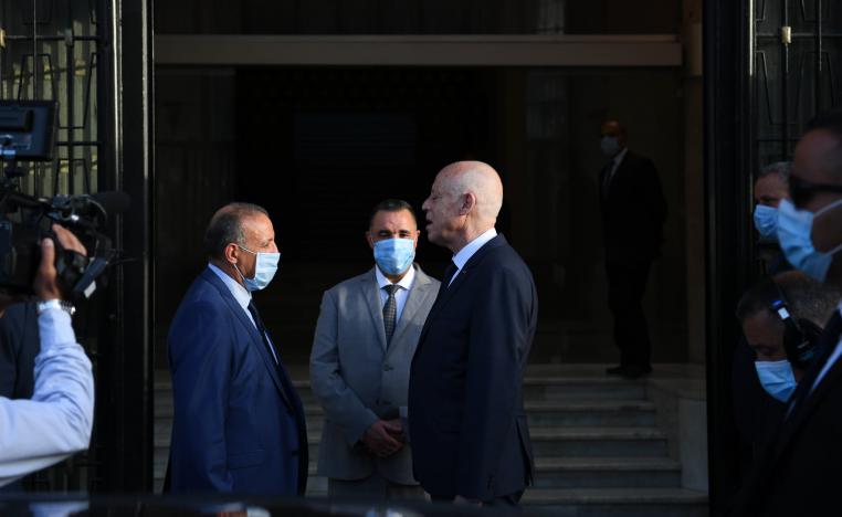 الرئيس التونسي قيس سعيد ووزير الداخلية رضا الغرسلاوي