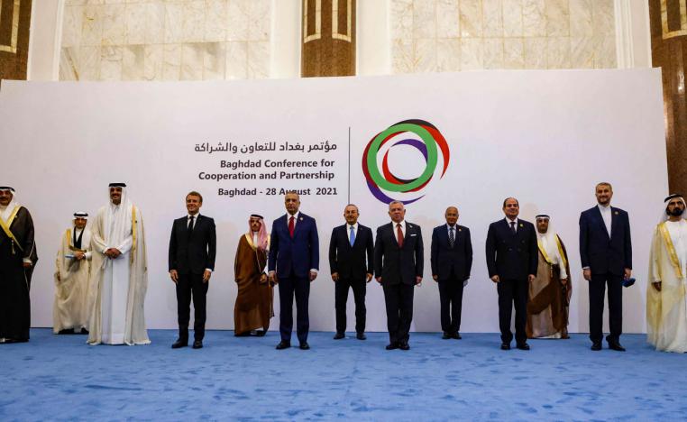 صورة تجمع رؤساء الوفود لقمة بغداد