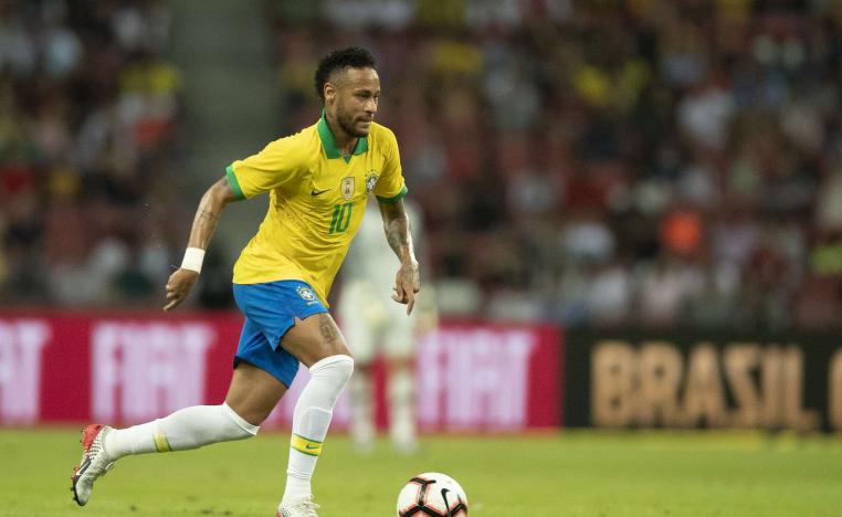 نيمار وجها لوجه مع صديقه ميسي