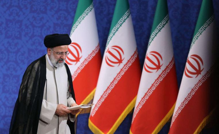 إبراهيم رئيسي يبدي ليونة مشروطة وميلا أكثر للتشدد في المفاوضات النووية  