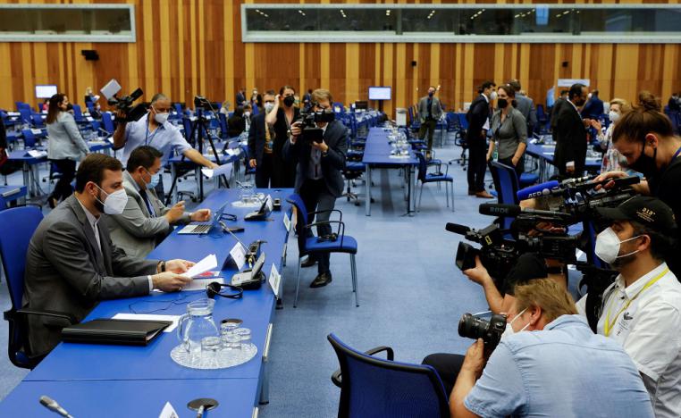 إيران تناور واشنطن لكسب المزيد من الوقت وتحسين شروط التفاوض النووي