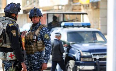 شرطة عراقية في نقطة تفتيش وسط بغداد