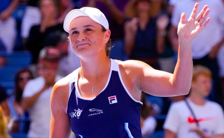 تومليانوفيتش تقود منتخب استراليا بدلا من بارتي المصنفة أولى عالمياً