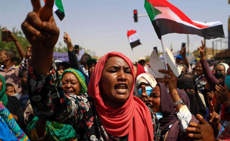Sudanese divided between backing a military rule or a civilian government