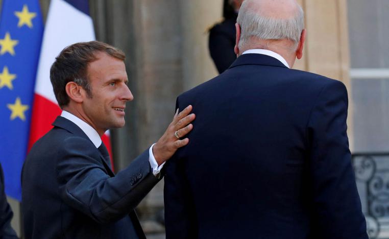 الرئيس الفرنسي ايمانويل ماكرون يستقبل رئيس الوزراء اللبناني نجيب ميقاتي