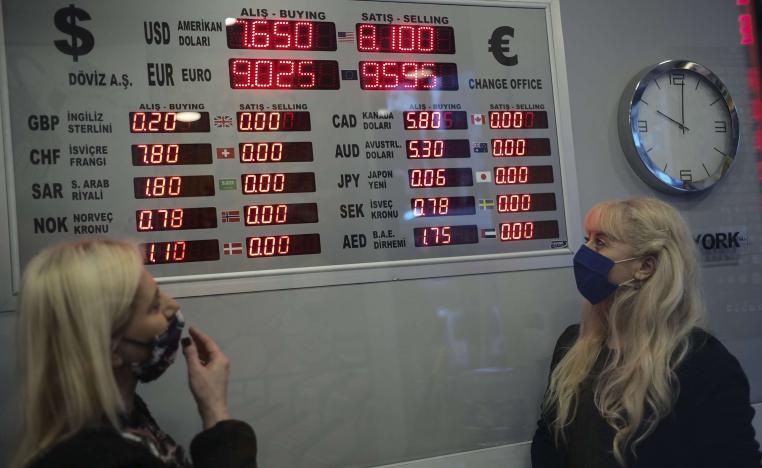 الليرة التركية خسرت حوالي 20 بالمئة من قيمتها منذ بداية العام