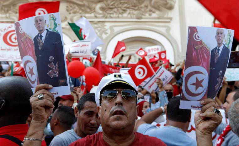 مؤيدو الاجراءات الرئاسية يتزايدون