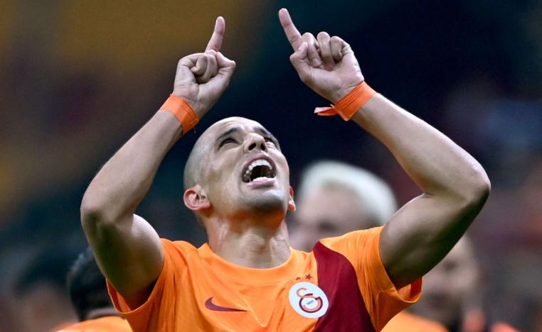 لاعب الوسط الجزائري يتوقع مواجهة صعبة امام مرسيليا
