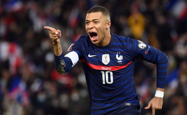 مبابي اول لاعب يسجل رباعية لمنتخب فرنسا