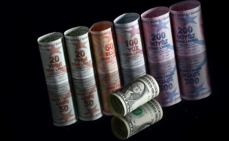 الليرة تتقلب بين انهيار وآخر بدفع من تصريحات أردوغان وتدخلاته في السياسة النقدية
