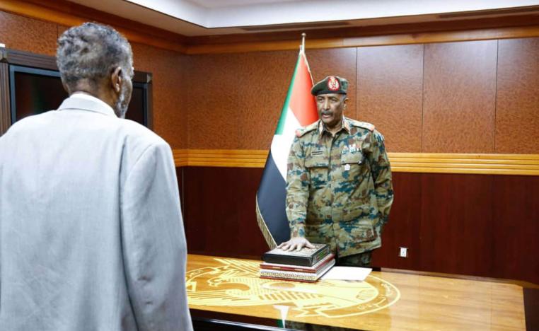 عبدالفتاح البرهان يؤدي اليمين الدستورية رئيسا لمجلس السيادة