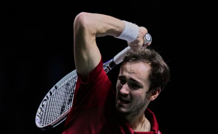 المنتخب الروسي يبلغ نصف النهائي من دون ان يخوض المباراة الزوجي