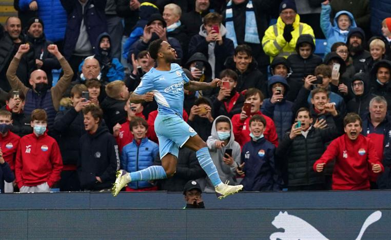 الهدف المئة لسترلينغ 