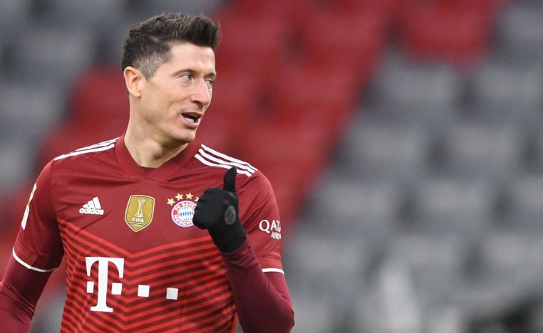  المهاجم البولندي يكتب تاريخا جديدا مع العملاق البافاري