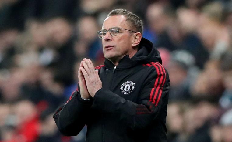 مدرب مانشستر يونايتد الموقت الألماني يشكو غياب اللاعبين عن التمارين بسبب كورونا