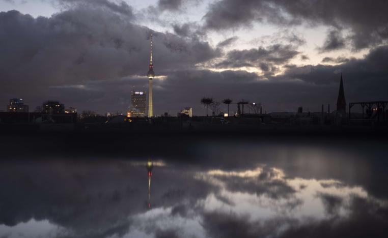 'الضفة المظلمة'