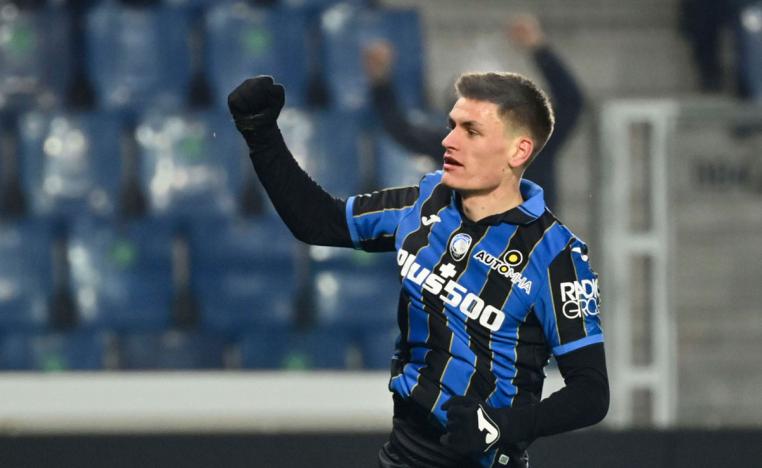 فريق المدرب غاسبيريني أول المتأهلين إلى ربع النهائي