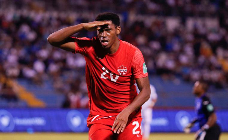 المنتخب الكندي يعزز صدارته برصيد 19 نقطة بفارق نقطة واحدة أمام الولايات المتحدة