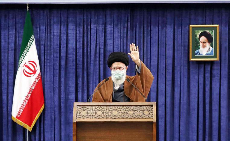 خامنئي يوجه بوصلة المفاوضات النووية في خضم شدّ وجذب بين واشنطن وطهران