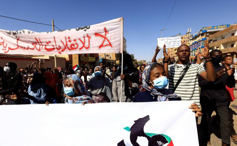 السودانيون يصرون على العودة الى الحكم المدني