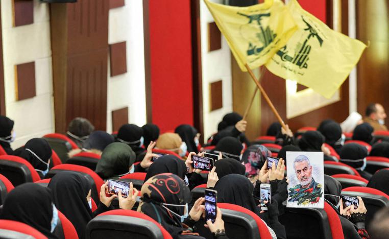 ناشطات في حزب الله في احتفال تأبين في بيروت بذكرى اغتيال قاسم سليماني