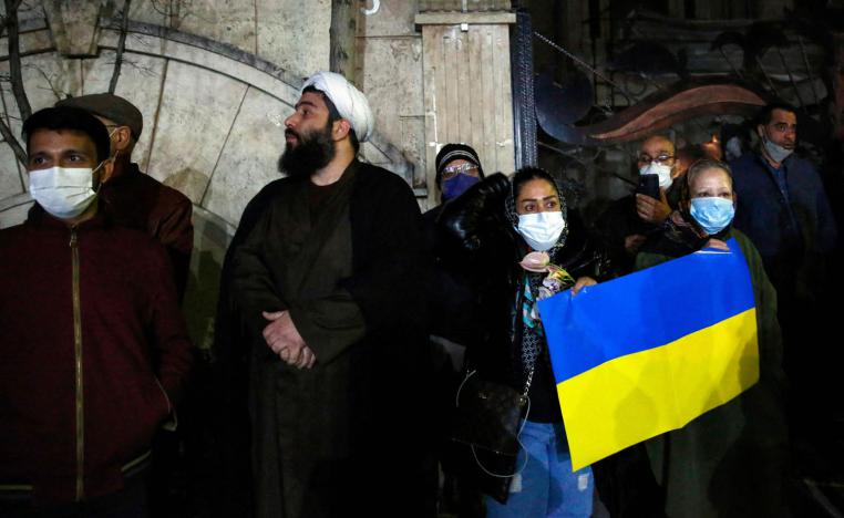 إيرانيون يتظاهرون في طهران تأييدا لأوكرانيا