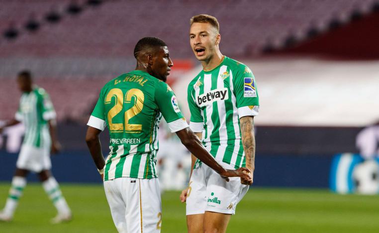 فريق 'لوس فيرديبلانكوس' يلتقي فالنسيا وعينه على اللقب الثالث في مسيرته 