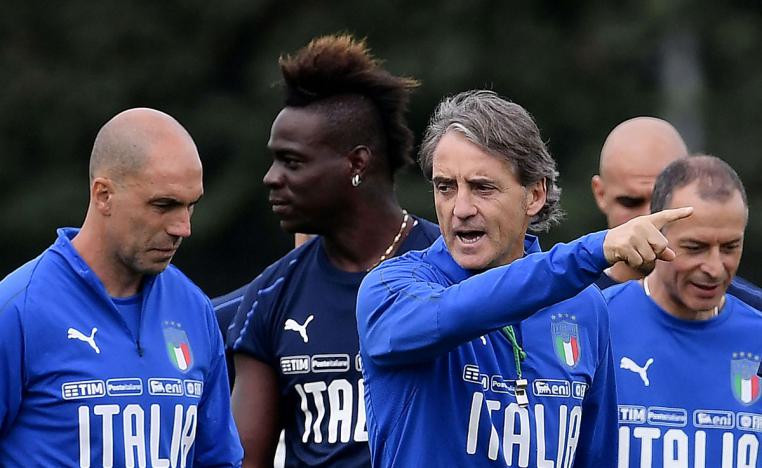 طموح مانشيني أبعد بكثير من الملحق الاوروبي