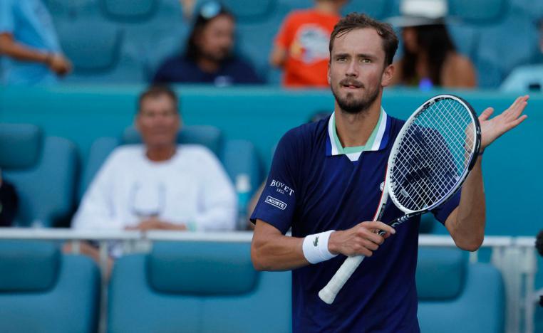 فوز صعب لمدفيديف 