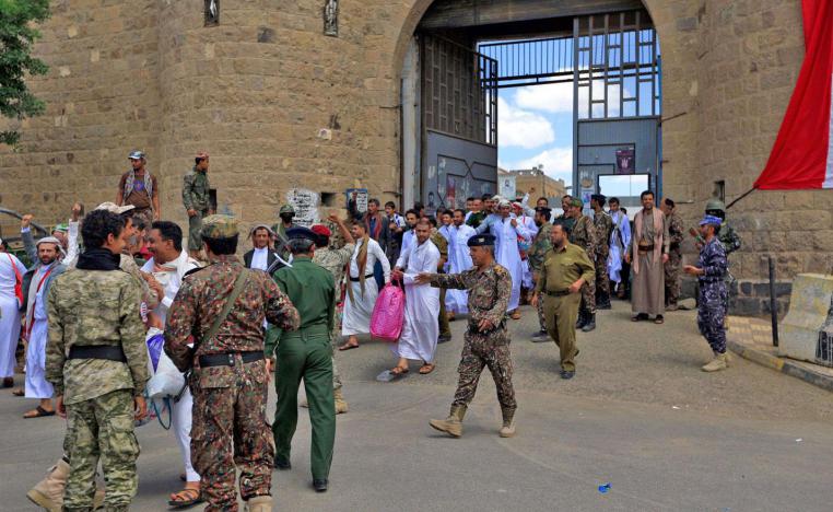 الحكومة اليمنية تبادلت في السابق اسرى مع الحوثيين في صفقة برعاية اممية