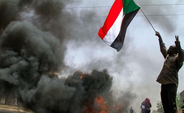 المحتجون يرفضون الحوار مع السلطة