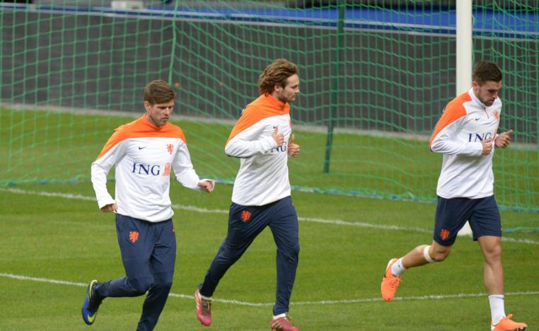 المنتخب البرتقالي لمتابعة نتائجه الملفتة