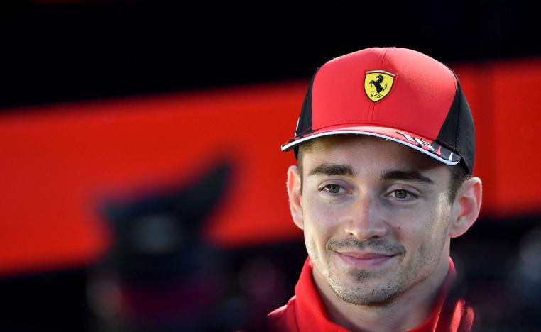 الاثارة التشويق بين السائقين الشابين في سباق استراليا