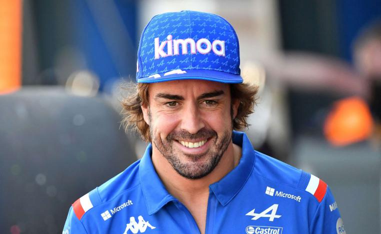 السائق الاسباني يؤكد رغبته في البقاء بعد ادائه المثالي حتى الان