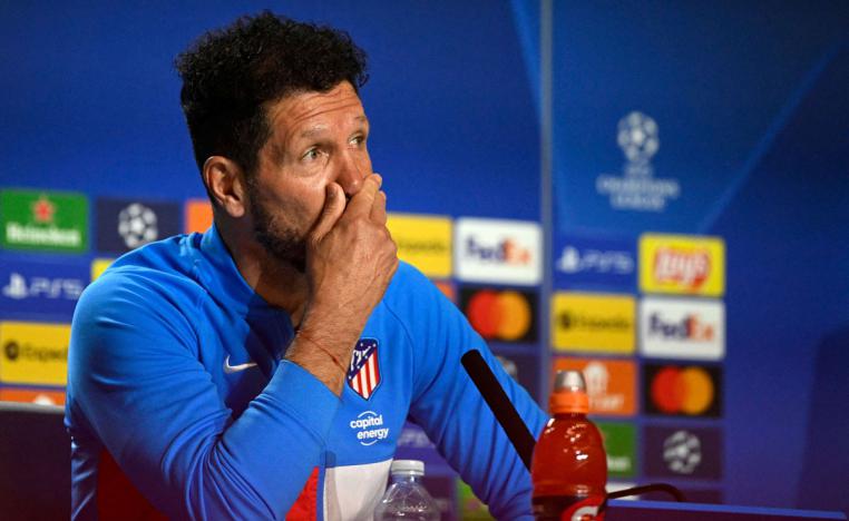 المدرب الارجنتيني يختار طريقة من عدة طرق للعب 