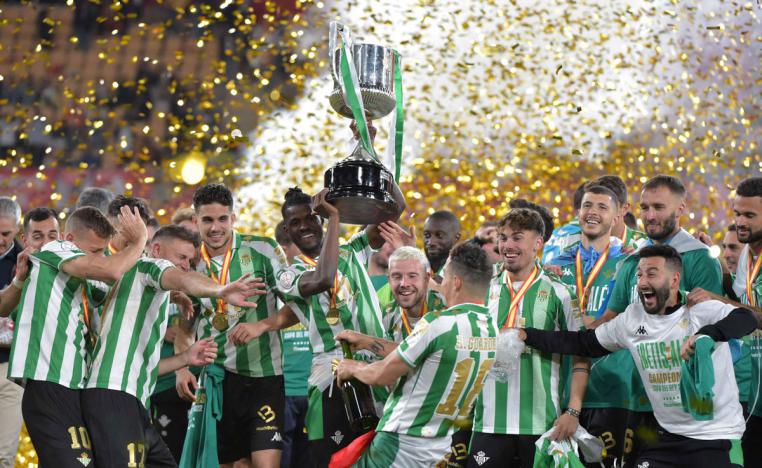 ركلات الترجيح تحسم اللقب للمرة الاولى منذ عام 1998