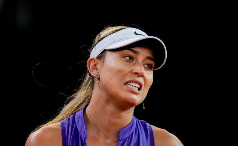 لاعبة التنس الاسبانية تحجز بطاقتها إلى الدور الثاني في مدريد بفوزها بتسعة أشواط متتالية