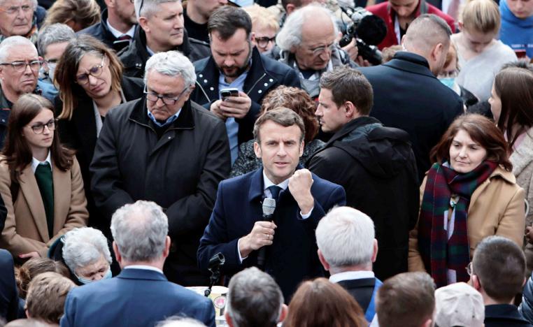 ماكرون يأخذ على محمل الجد احتمال فوز لوبن