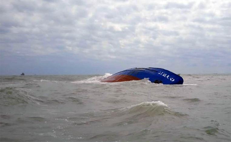 The environment ministry said barriers would be set up to limit the spread of the fuel