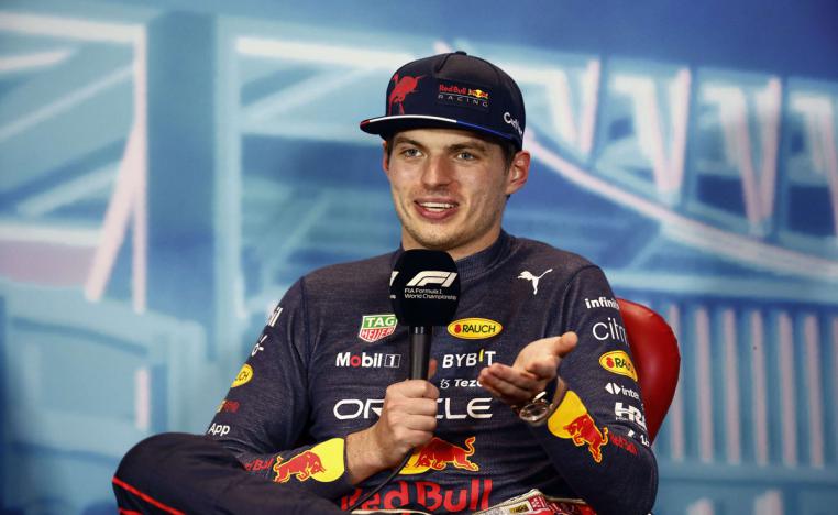 بطل العالم الهولندي لتحقيق فوزه الثالث توالياً للمرة الثانية فقط في مسيرته